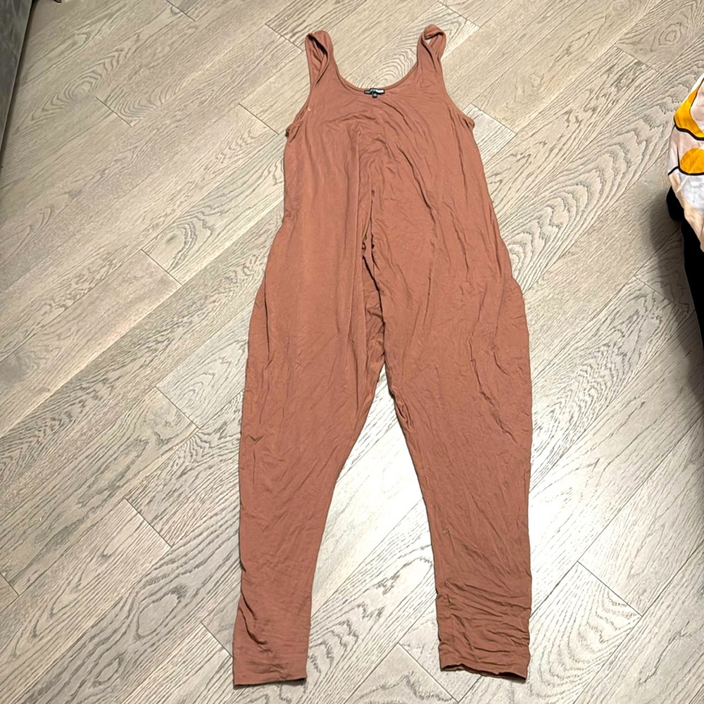 Fashion nova Brown jumpsuit - Picture 2 of 2